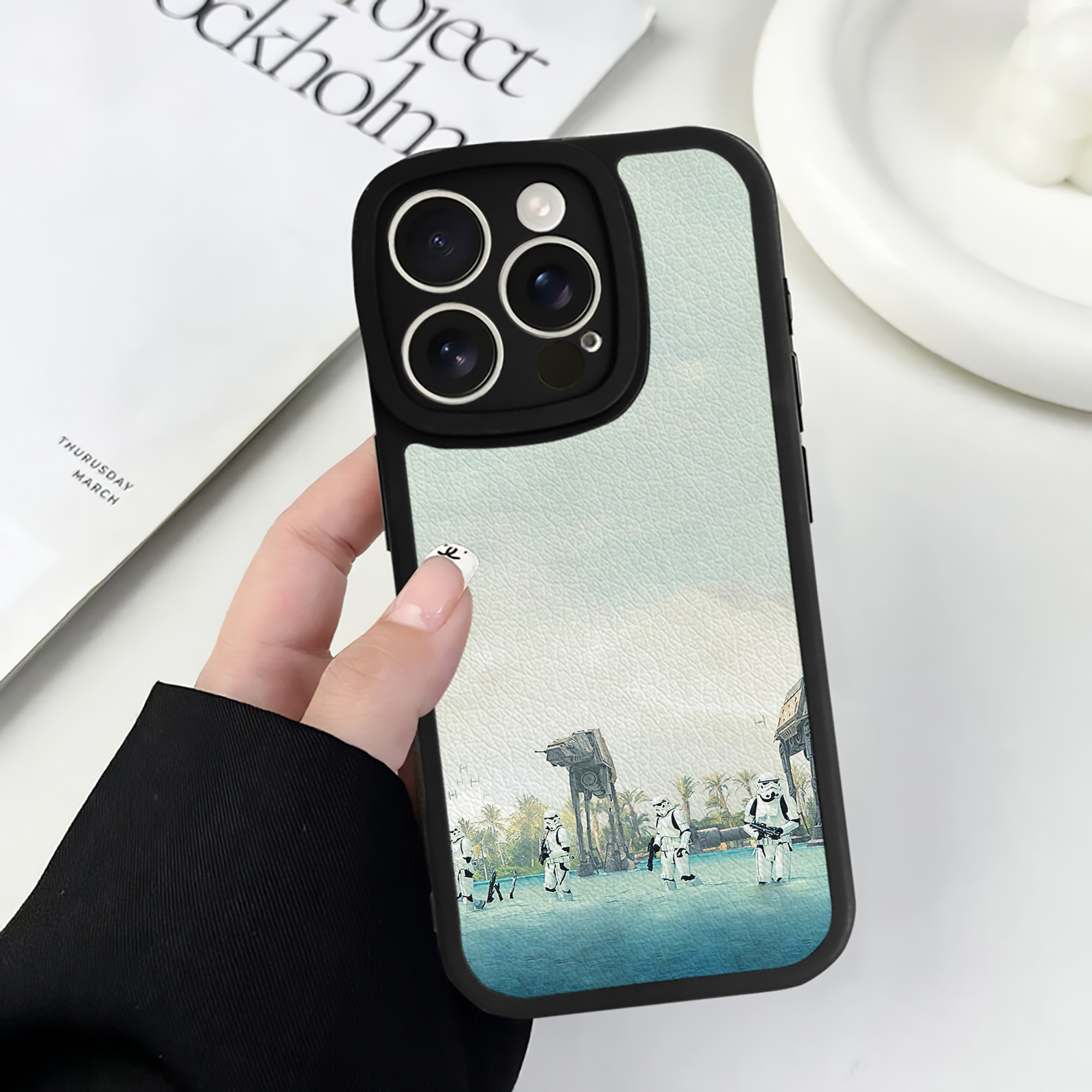 （画像用） スター・ウォーズ Star Wars 【iPhone 16シリーズ対応】シリコンスマホケース（レザー調） 材質：シリコン